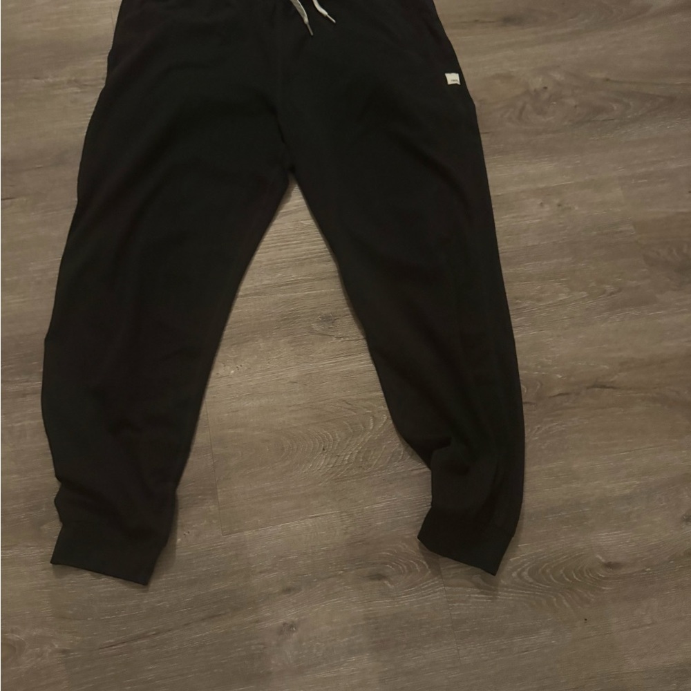Vuori Women’s Black Jogger Pants